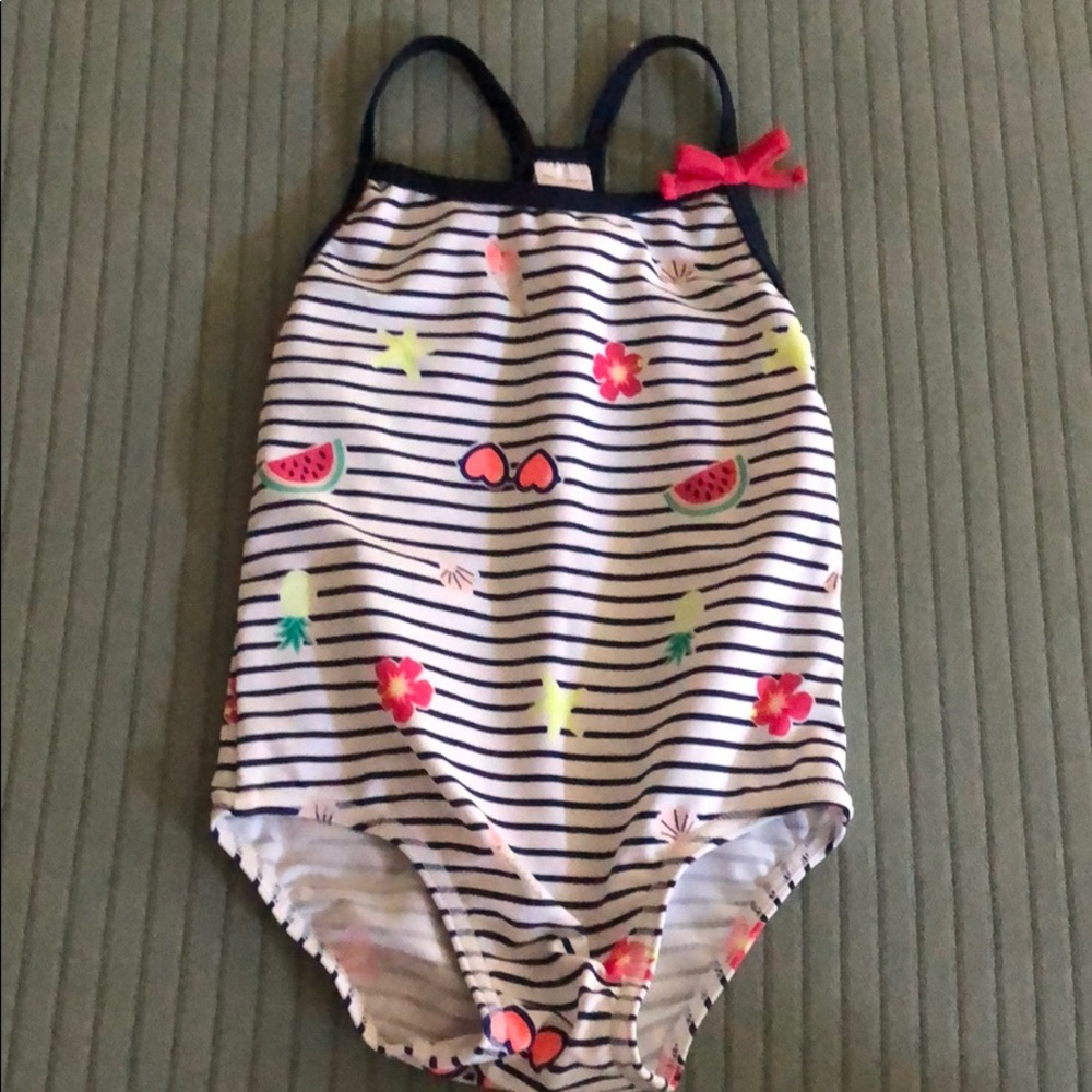 Girls swimsuit